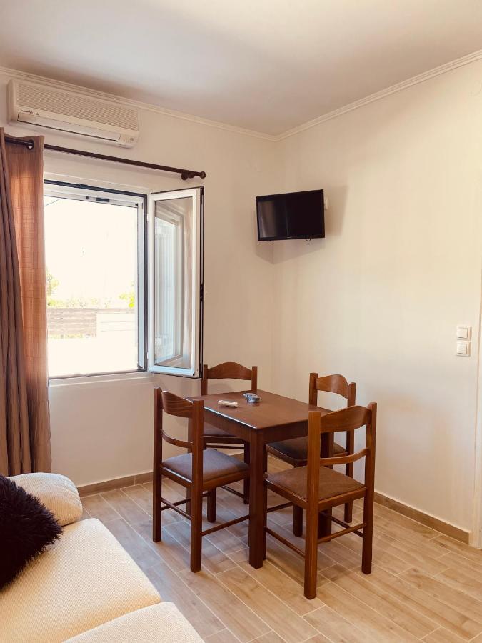 Angelos Apartments Lixouri Buitenkant foto